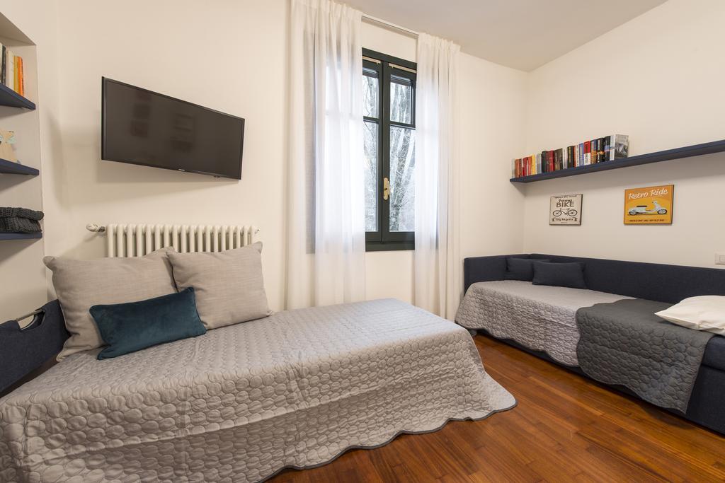 Suite Home Milano Fiera Exterior foto